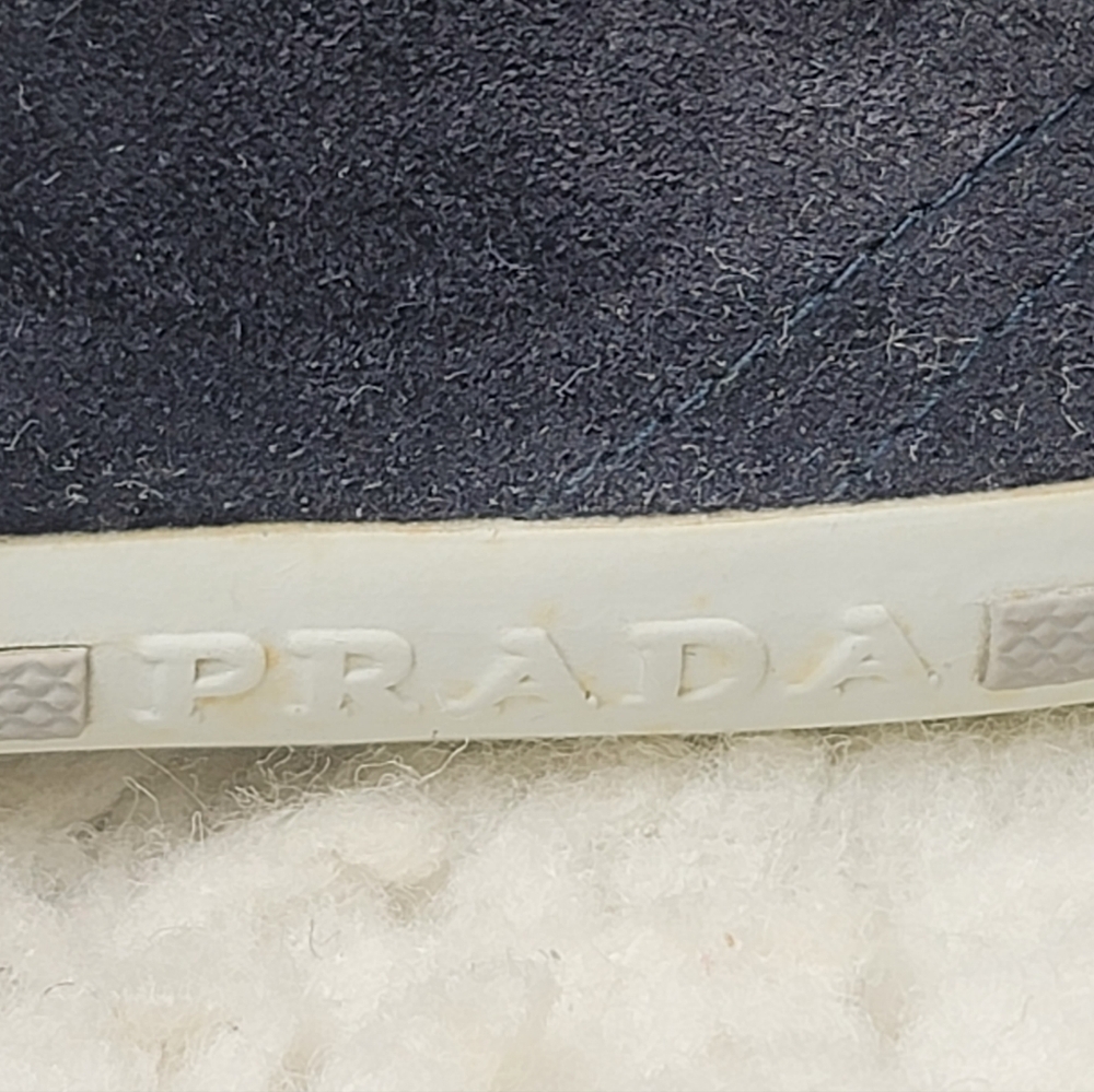 Prada Milano Women’s EU 36.5 Navy Suede Low Top Sneakers White Rubber Toe Italy - Picture 5 of 12